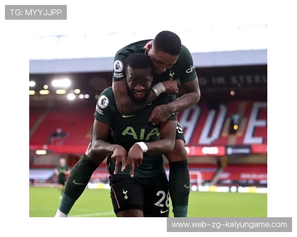 凯恩反击中直接送出穿透助攻,精准传球引爆英超战场 凯恩反击中直接送出穿透助攻,精准传球引爆英超战场